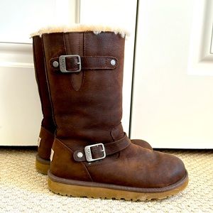 Kids UGG waterproof winterboots size 3 Excellent